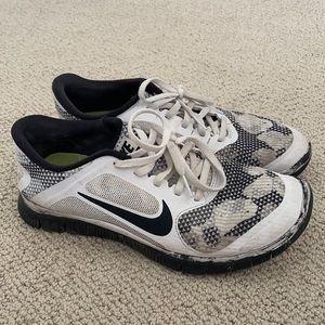 White Nike Free Run Running Shoes